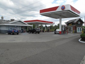 another picture of tacoma, washington service station used to secure bridge loan.